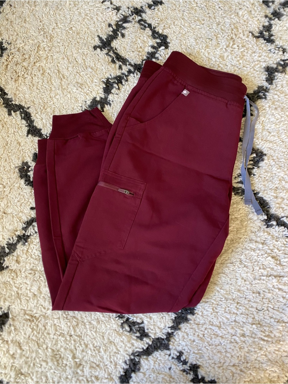Figs Zamora Jogger scrub pants - women’s M